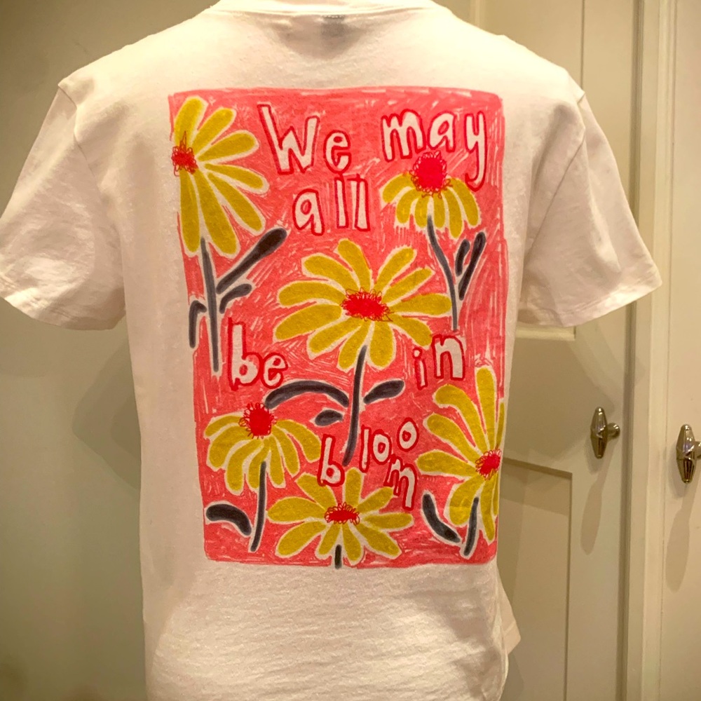 H&M 🩷NWT FLOWERS SHORT SLEEVE TEE!